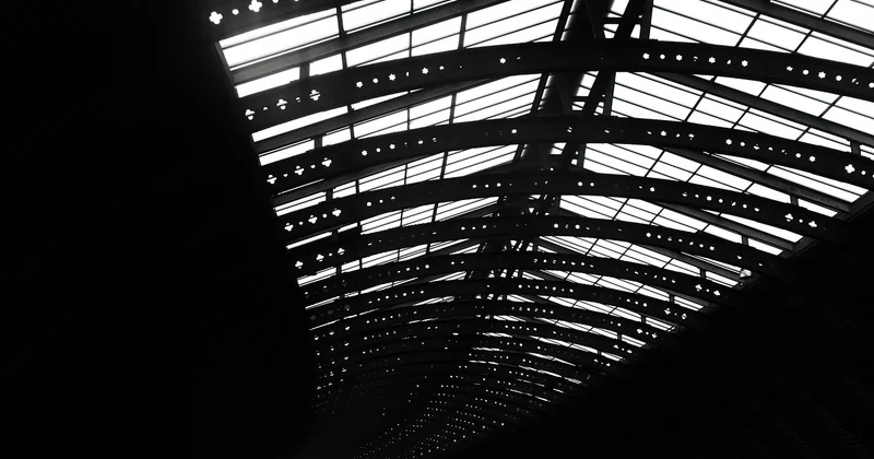 Combien coûte vraiment une verrière intérieure industrielle en 2026