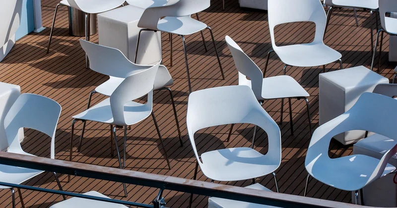 Mobilier et agencement : créer des zones qui invitent à rester